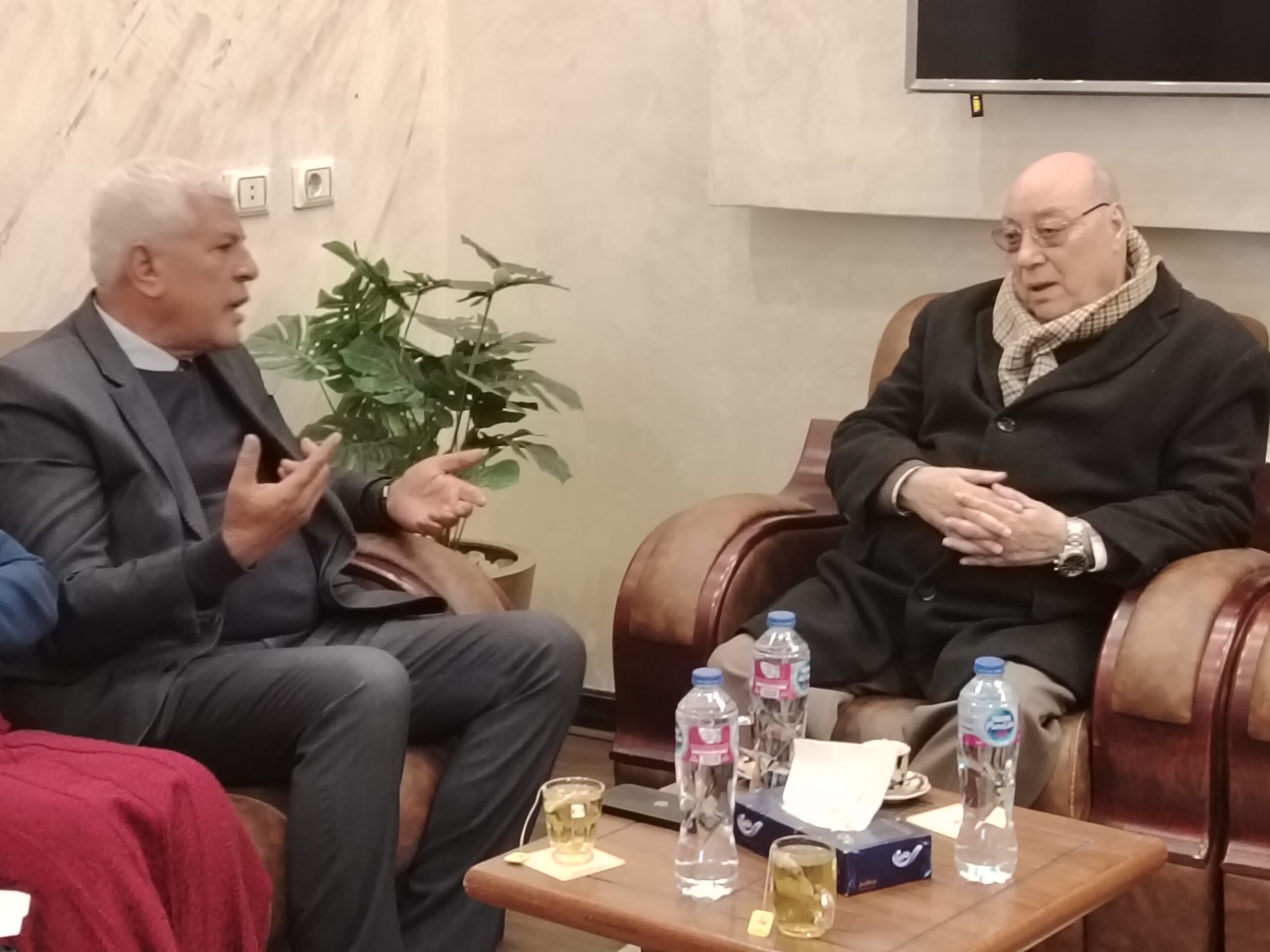 نقابة الزراعيين تكرم الدكتور محمد عبدالمجيد رئيس لجنة المبيدات